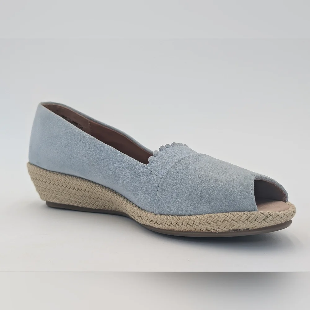 Gentle Souls Lissa Ruffle Sz 7.5 Light Blue Suede Peep-Toe Espadrille Wedges